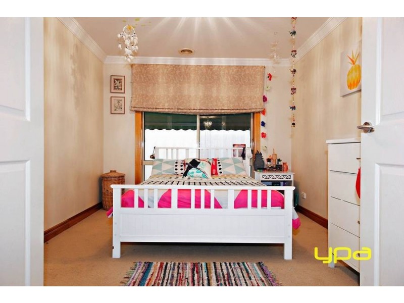 4 Wavertree Avenue, Caroline Springs VIC 3023