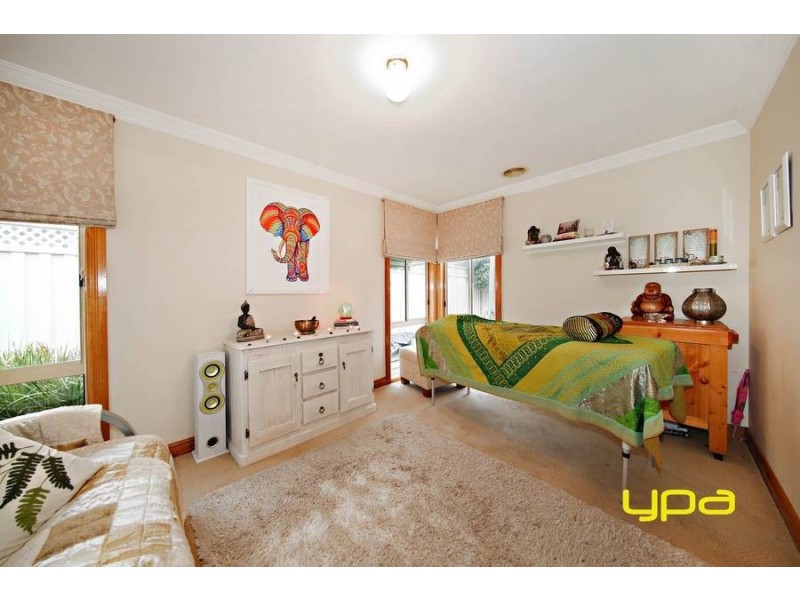 4 Wavertree Avenue, Caroline Springs VIC 3023