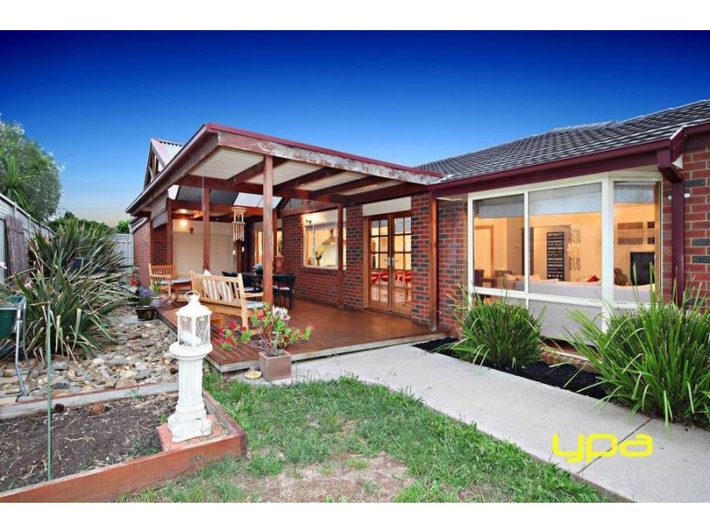 4 Wavertree Avenue, Caroline Springs VIC 3023