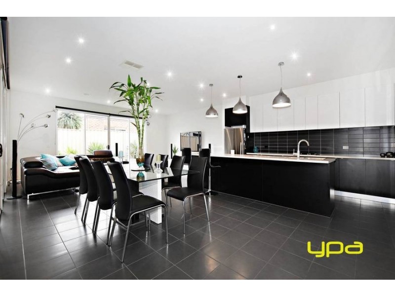 7 Tatterson Way, Caroline Springs VIC 3023