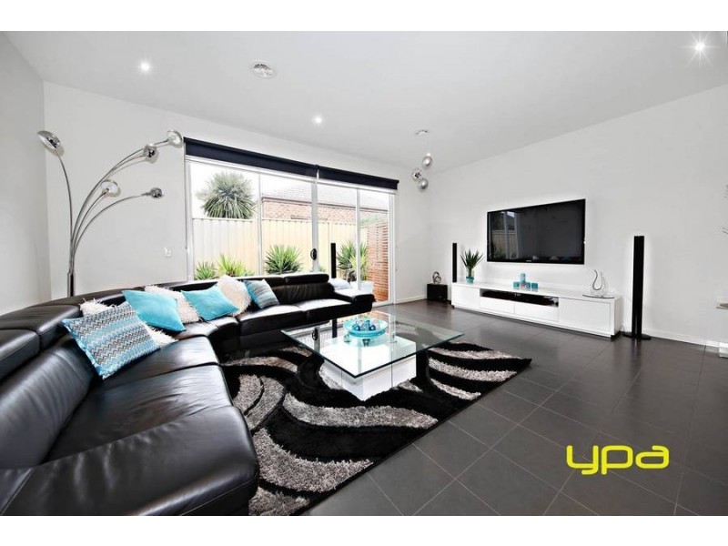 7 Tatterson Way, Caroline Springs VIC 3023