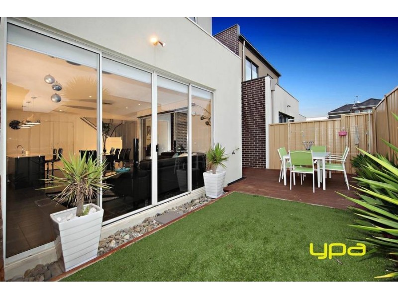 7 Tatterson Way, Caroline Springs VIC 3023