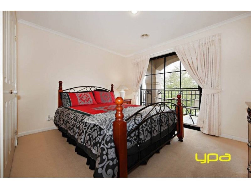 11 Carinya Boulevard, Burnside VIC 3023