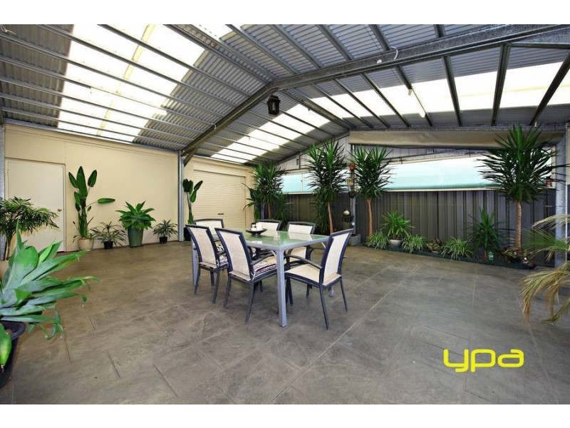 11 Carinya Boulevard, Burnside VIC 3023