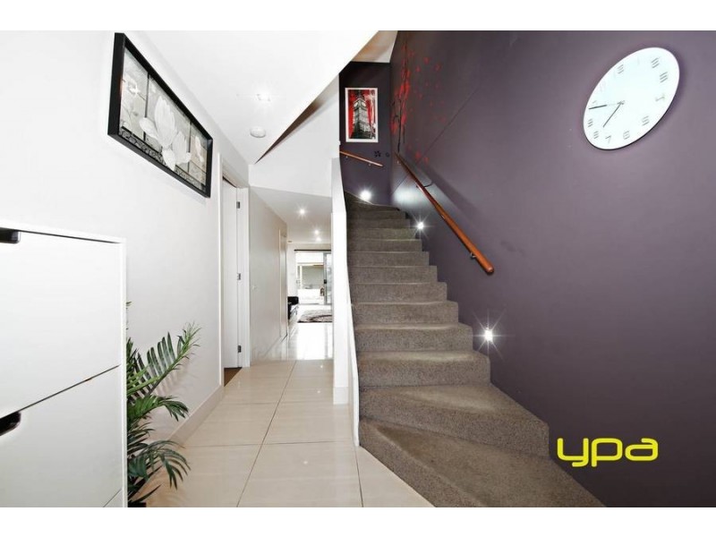 18 The Esplanade, Caroline Springs VIC 3023
