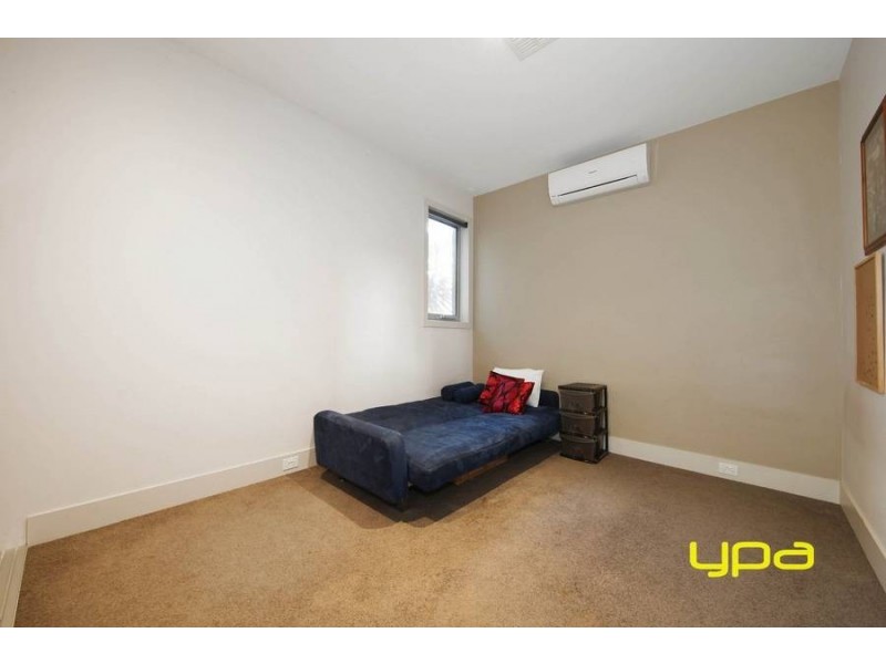 18 The Esplanade, Caroline Springs VIC 3023
