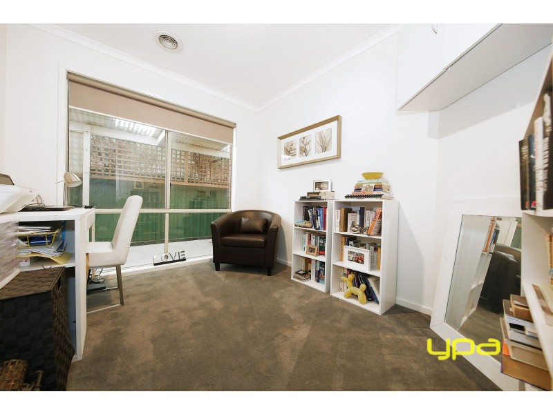 13 Huegill Drive, Burnside VIC 3023