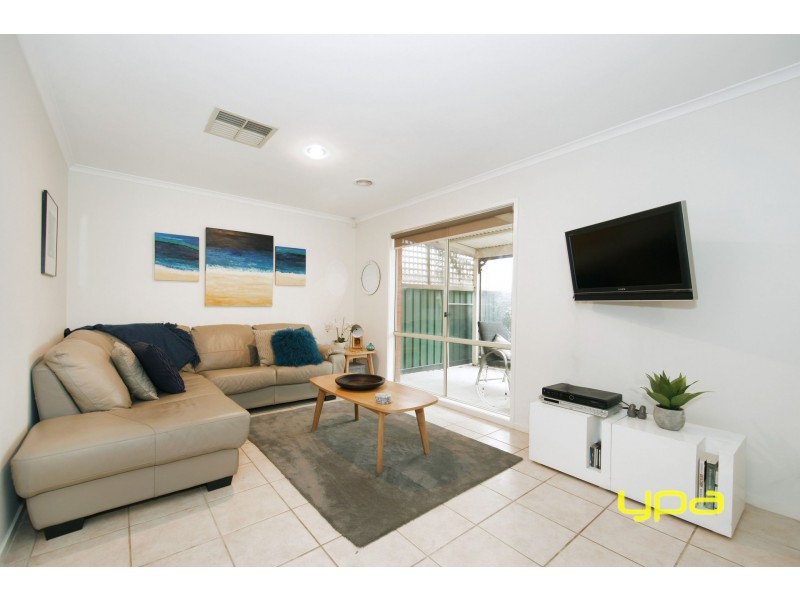 13 Huegill Drive, Burnside VIC 3023