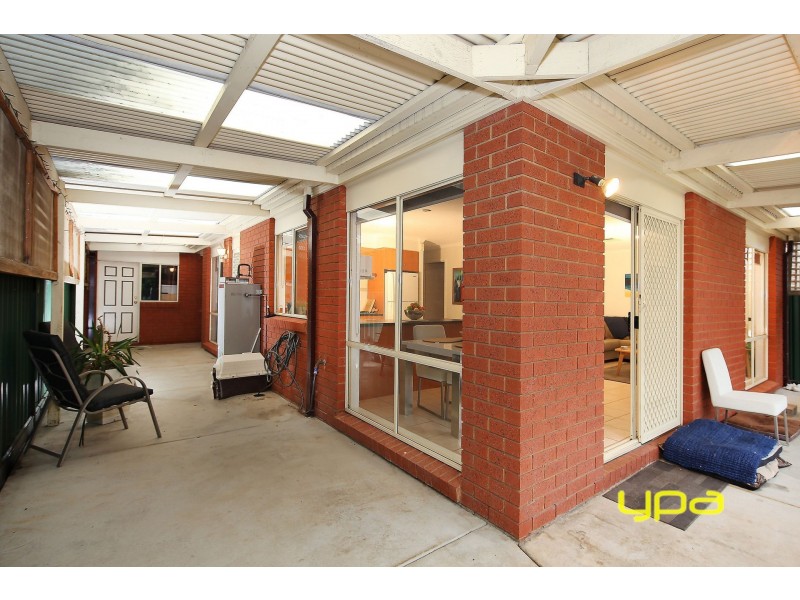 13 Huegill Drive, Burnside VIC 3023