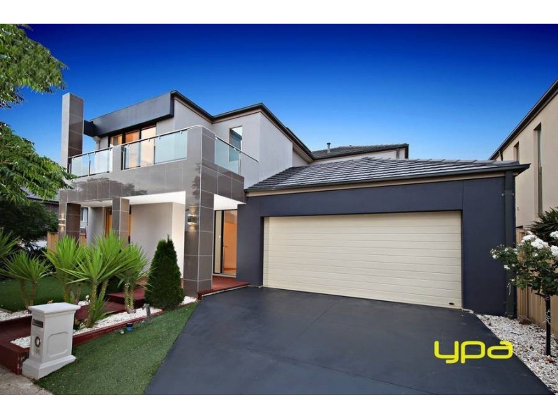 30 Lawson Way, Caroline Springs VIC 3023