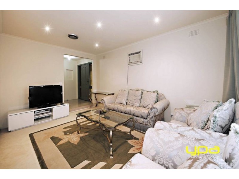 21 Fairfax Circuit, Albanvale VIC 3021