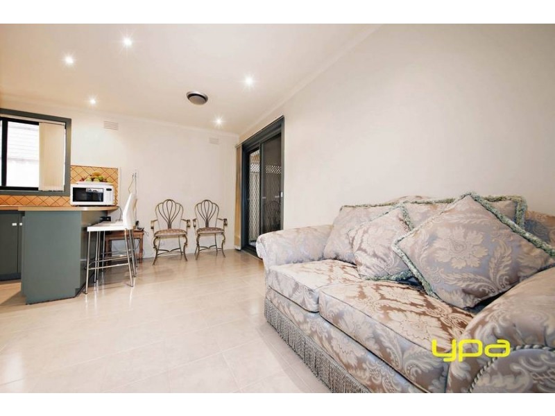 21 Fairfax Circuit, Albanvale VIC 3021