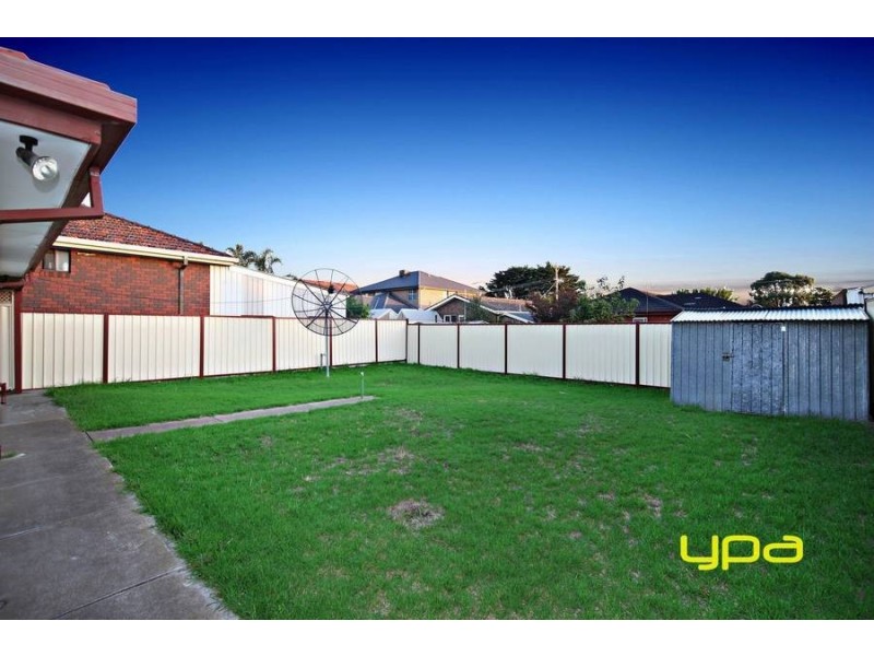 21 Fairfax Circuit, Albanvale VIC 3021