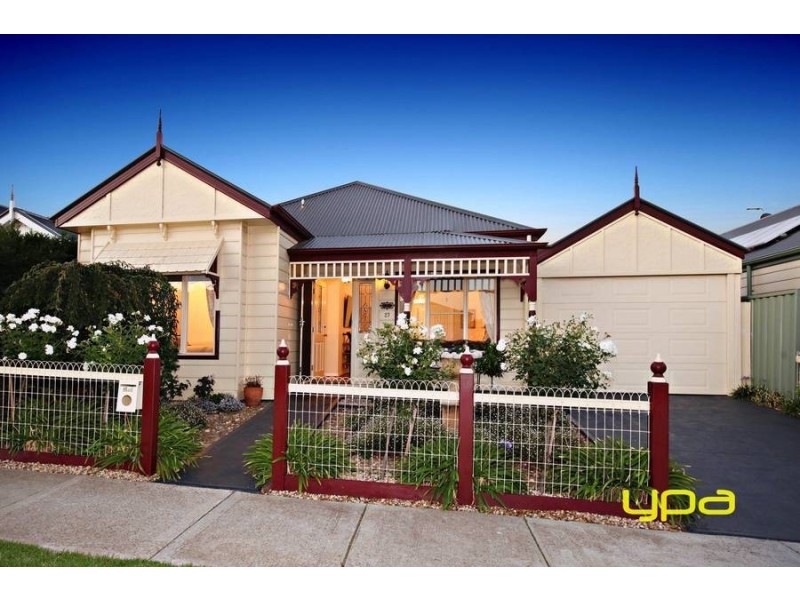 27 Asthima Way, Caroline Springs VIC 3023