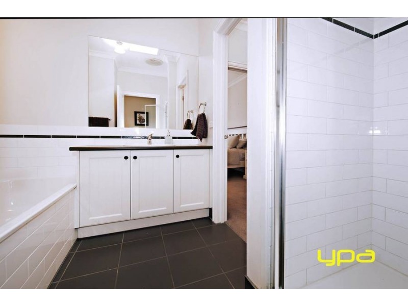 27 Asthima Way, Caroline Springs VIC 3023