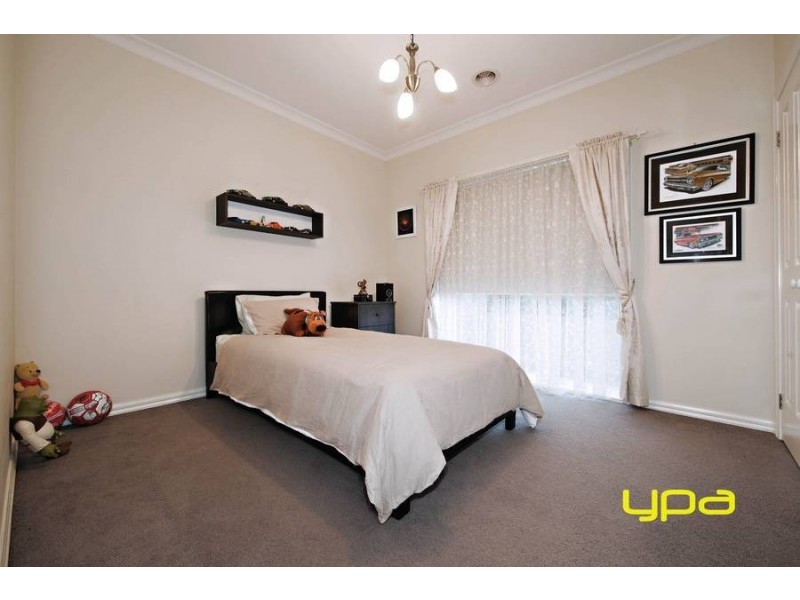 27 Asthima Way, Caroline Springs VIC 3023