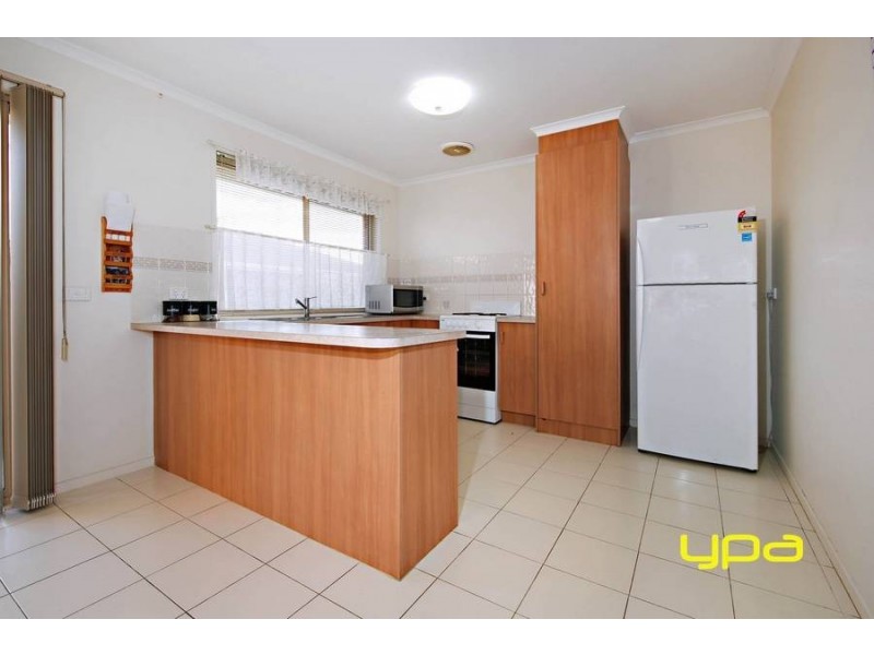 4 Perkins Grove, Burnside VIC 3023