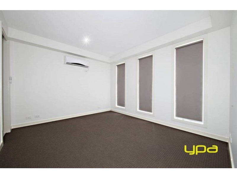 26 Monckton Place, Caroline Springs VIC 3023