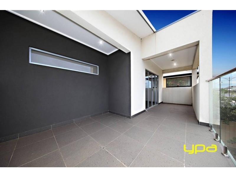 26 Monckton Place, Caroline Springs VIC 3023