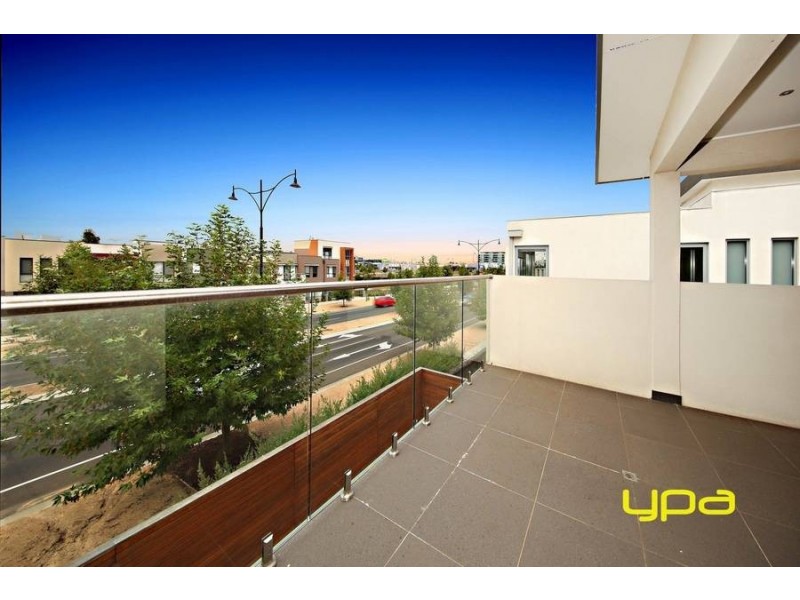 26 Monckton Place, Caroline Springs VIC 3023