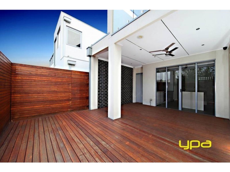 26 Monckton Place, Caroline Springs VIC 3023