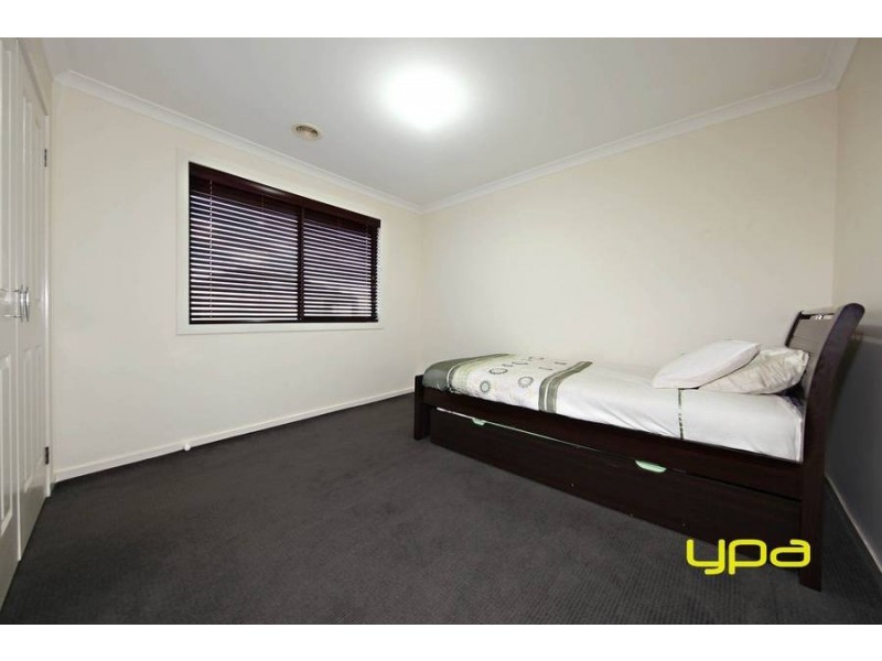 4 Briar Valley Rise, Caroline Springs VIC 3023