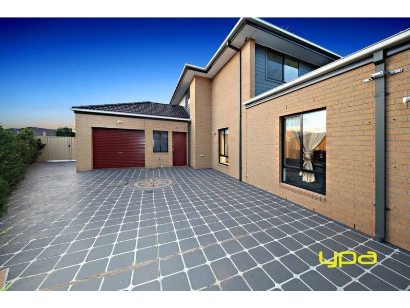 4 Briar Valley Rise, Caroline Springs VIC 3023