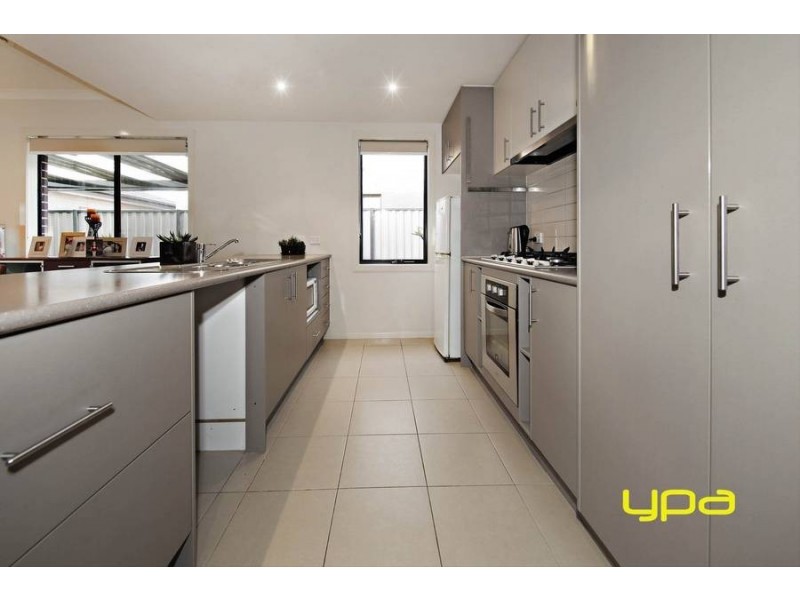 40C The Avenue, Caroline Springs VIC 3023