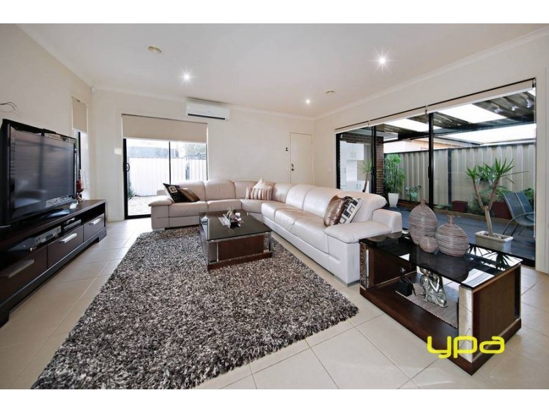 40C The Avenue, Caroline Springs VIC 3023