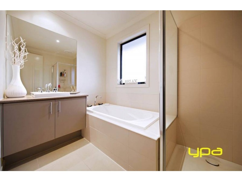 40C The Avenue, Caroline Springs VIC 3023