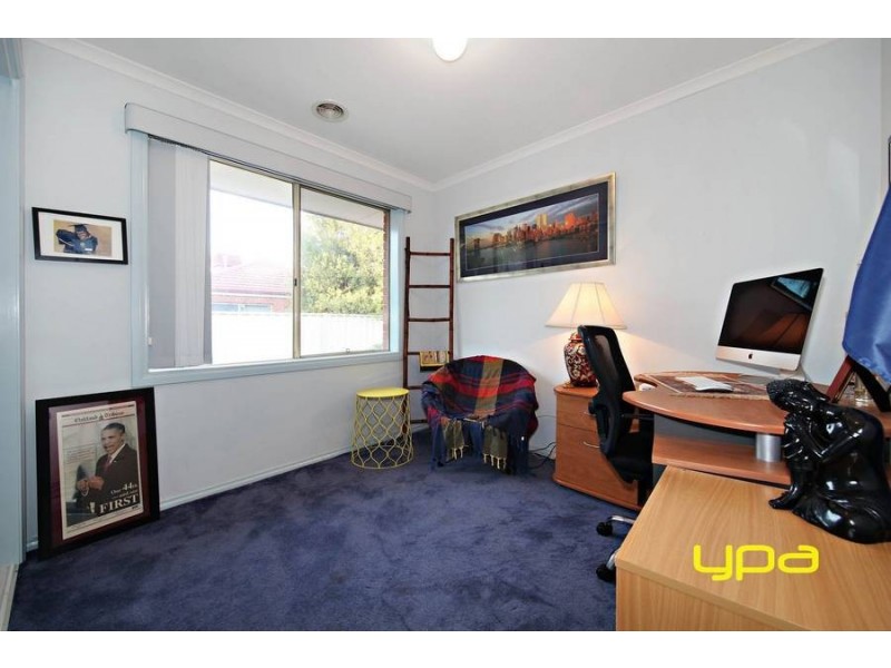 6 Belair Court, Caroline Springs VIC 3023