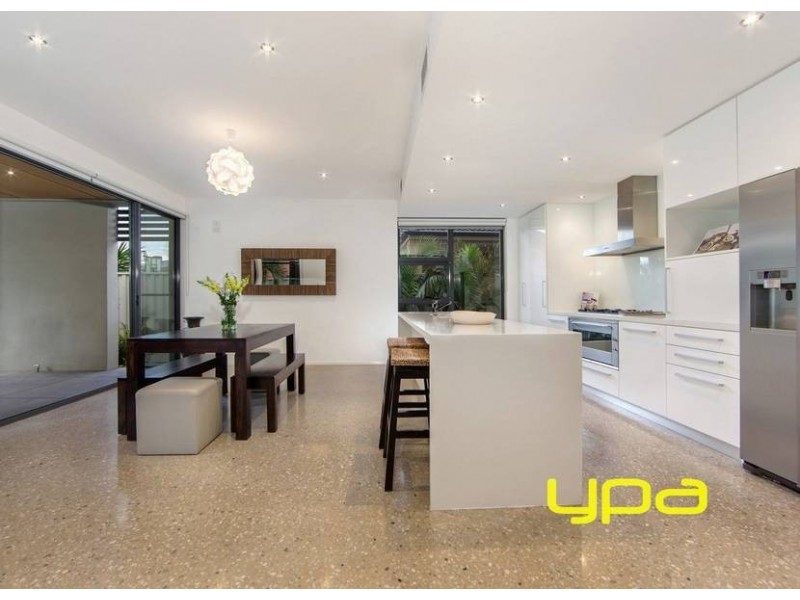 14 Coliban Gardens, Caroline Springs VIC 3023