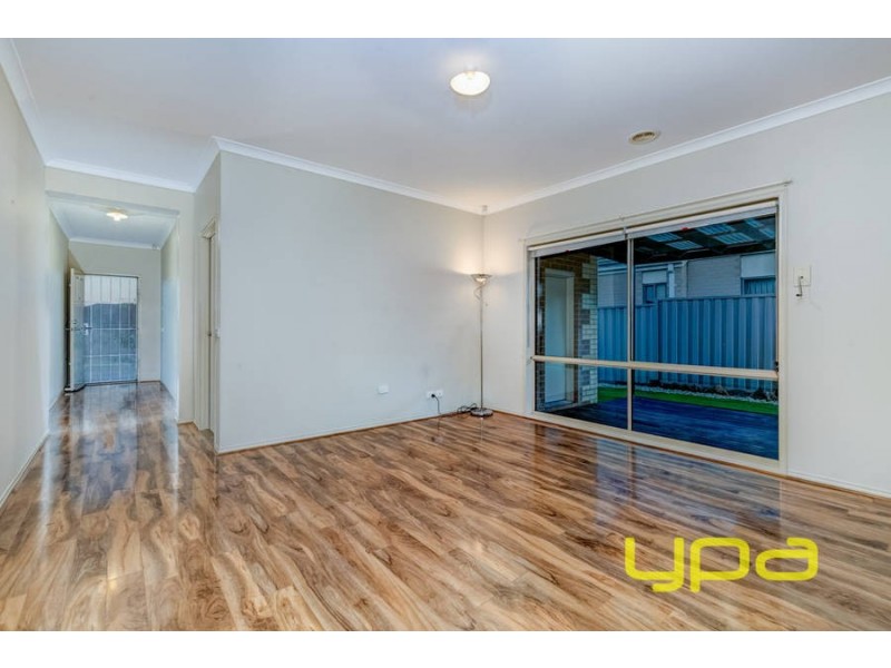 13 Darleith Terrace, Caroline Springs VIC 3023