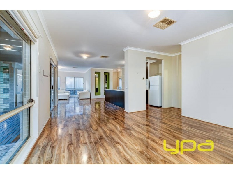 13 Darleith Terrace, Caroline Springs VIC 3023