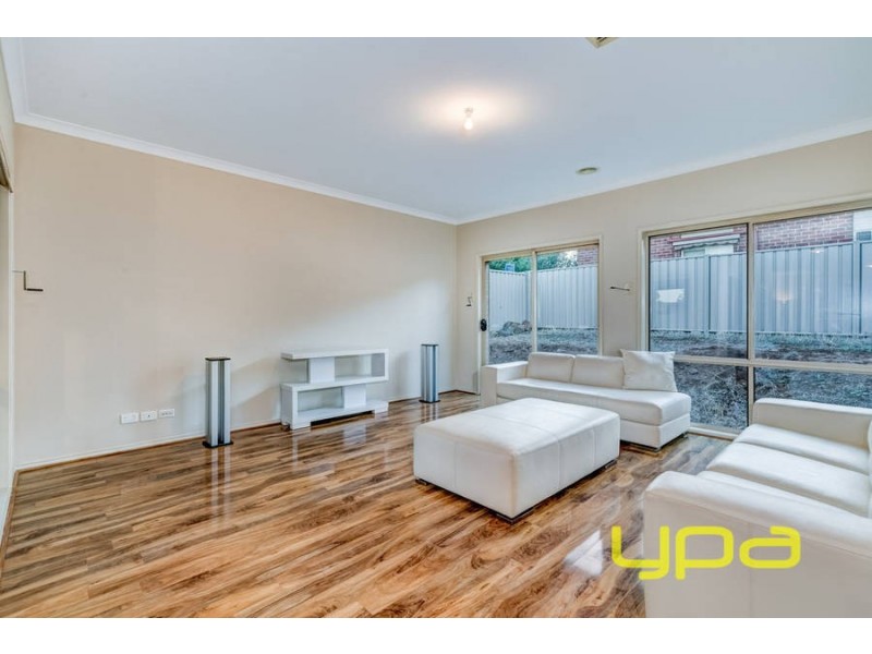 13 Darleith Terrace, Caroline Springs VIC 3023