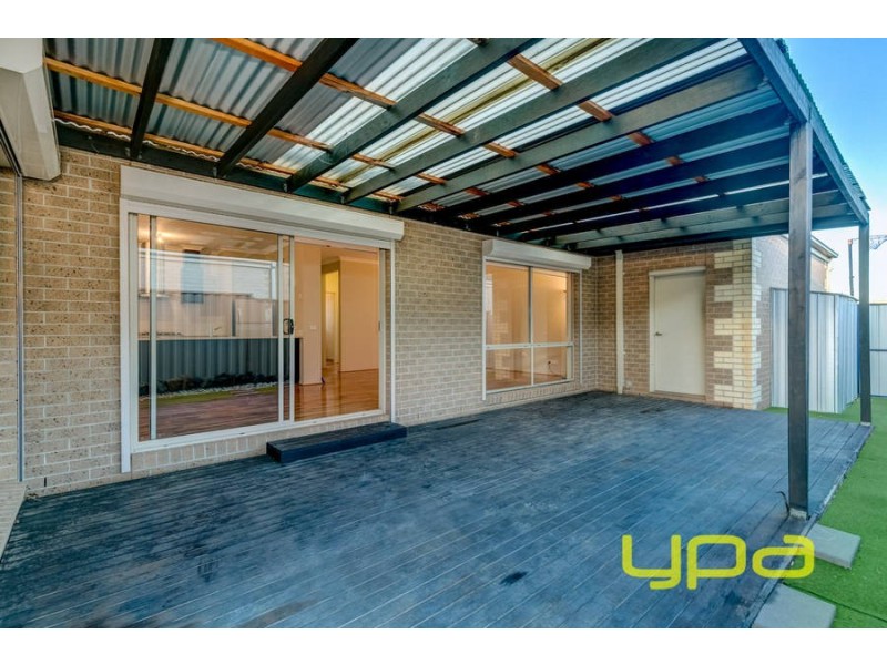 13 Darleith Terrace, Caroline Springs VIC 3023