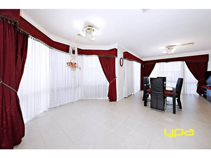 31 Chifley Circuit, Burnside Heights VIC 3023