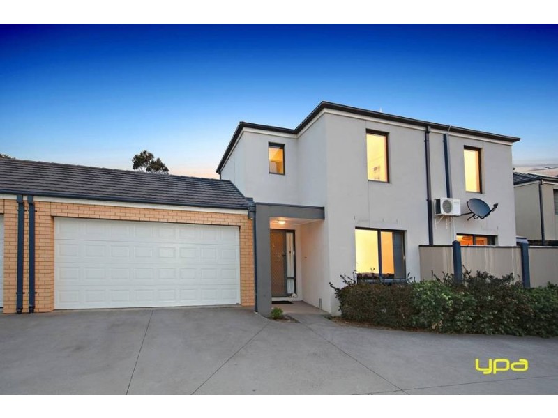 6/8 Sherdley Green, Caroline Springs VIC 3023