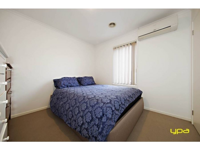 6/8 Sherdley Green, Caroline Springs VIC 3023