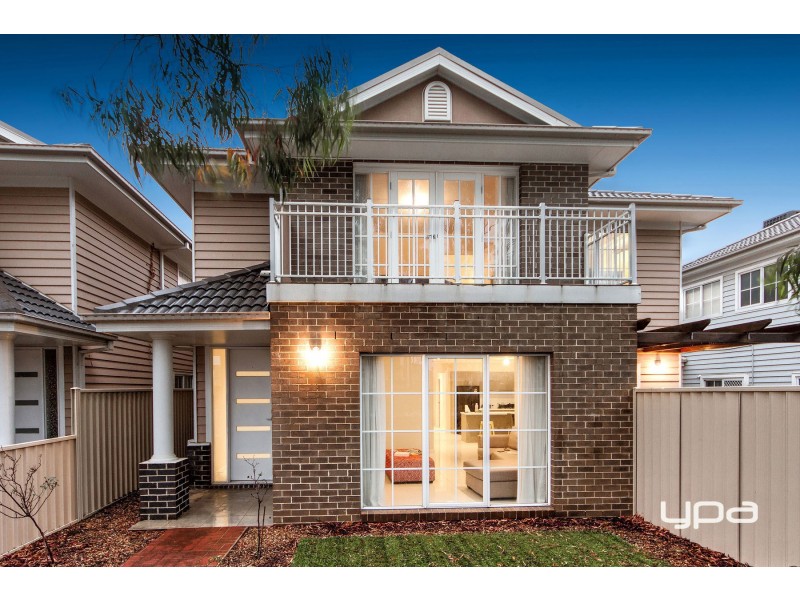 10/7 Toolondo Close, Caroline Springs VIC 3023