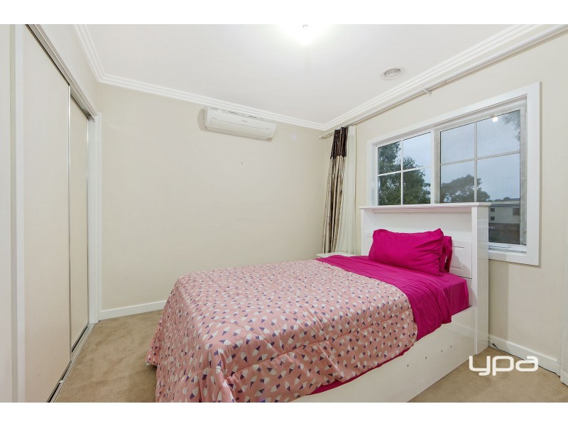 10/7 Toolondo Close, Caroline Springs VIC 3023
