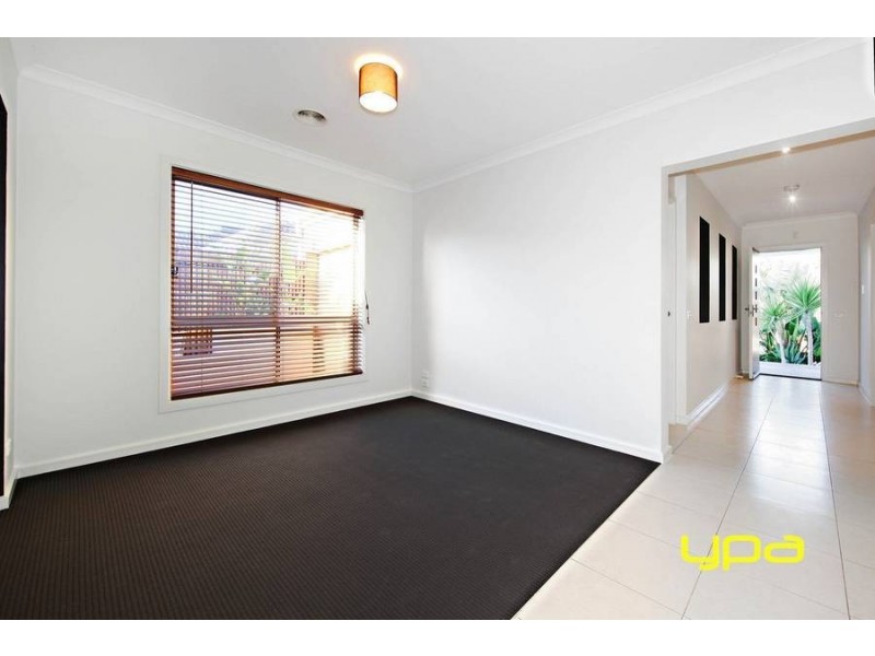 5 Yellowgum Street, Burnside Heights VIC 3023