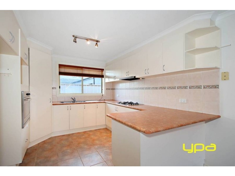 15 The Parkway, Caroline Springs VIC 3023