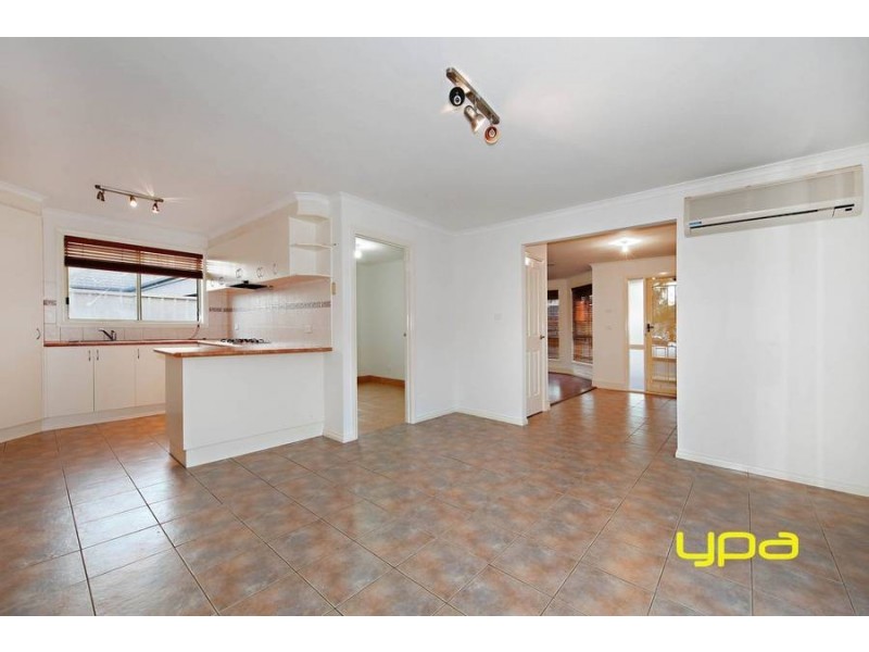 15 The Parkway, Caroline Springs VIC 3023