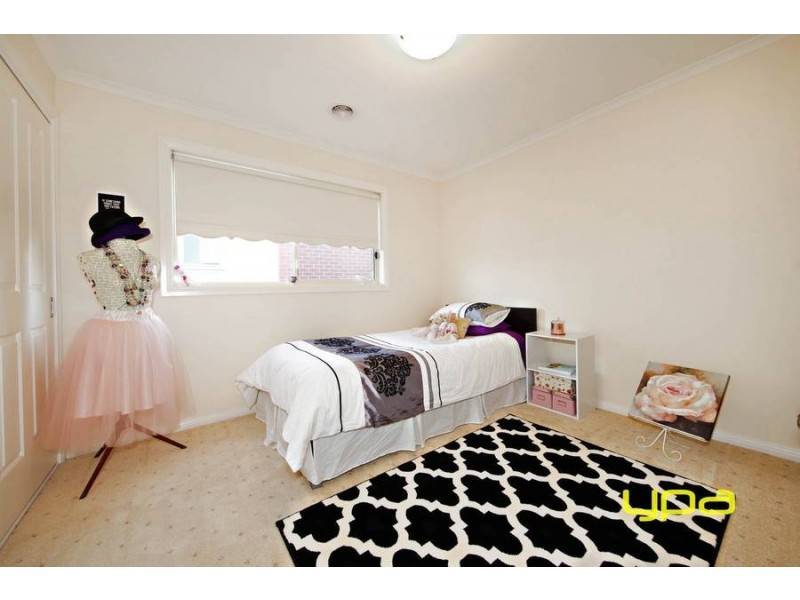 3 Chorlton Place, Caroline Springs VIC 3023