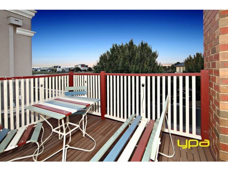 3 Chorlton Place, Caroline Springs VIC 3023