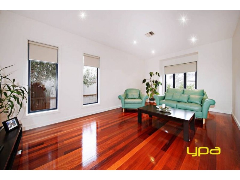 7 Como Glen, Caroline Springs VIC 3023