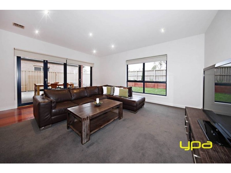 7 Como Glen, Caroline Springs VIC 3023