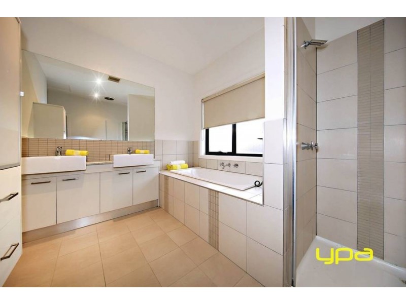 7 Como Glen, Caroline Springs VIC 3023