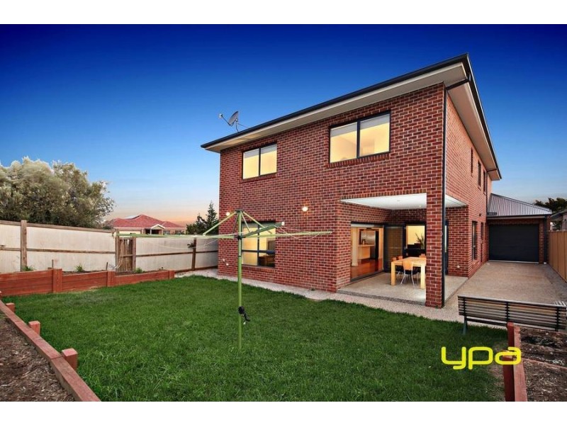 7 Como Glen, Caroline Springs VIC 3023